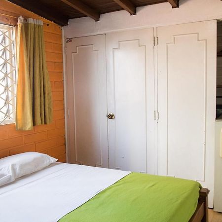 Hostel Spring City Medellín Buitenkant foto