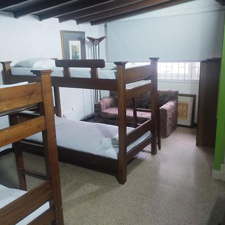 Hostel Spring City Medellín Buitenkant foto