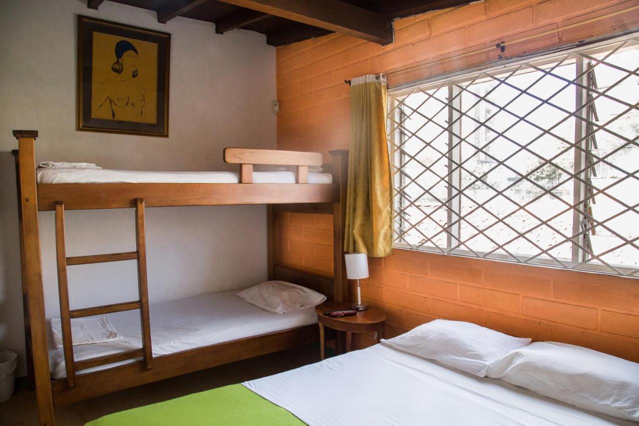 Hostel Spring City Medellín Buitenkant foto