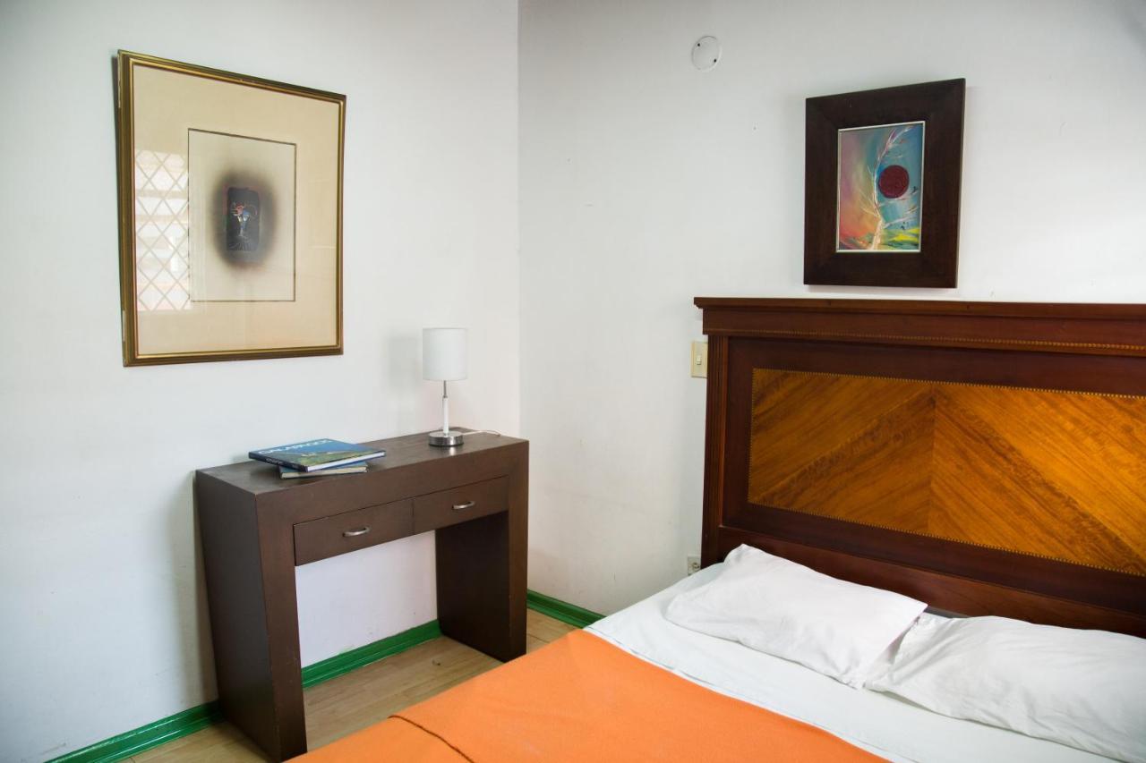 Hostel Spring City Medellín Buitenkant foto