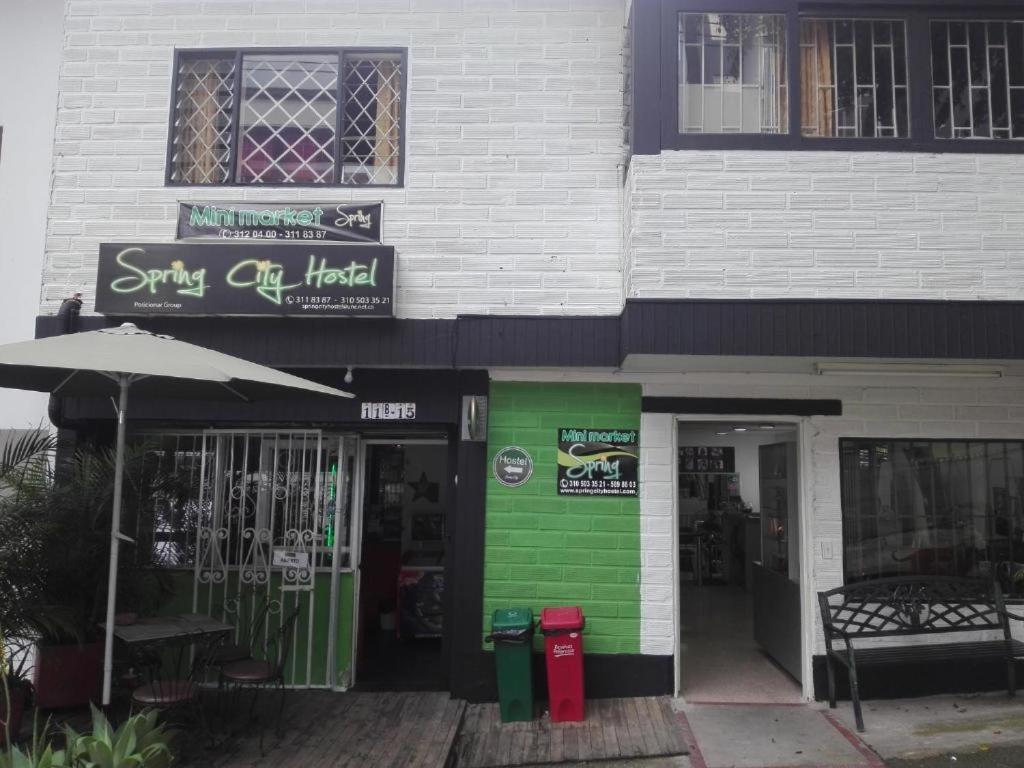 Hostel Spring City Medellín Buitenkant foto